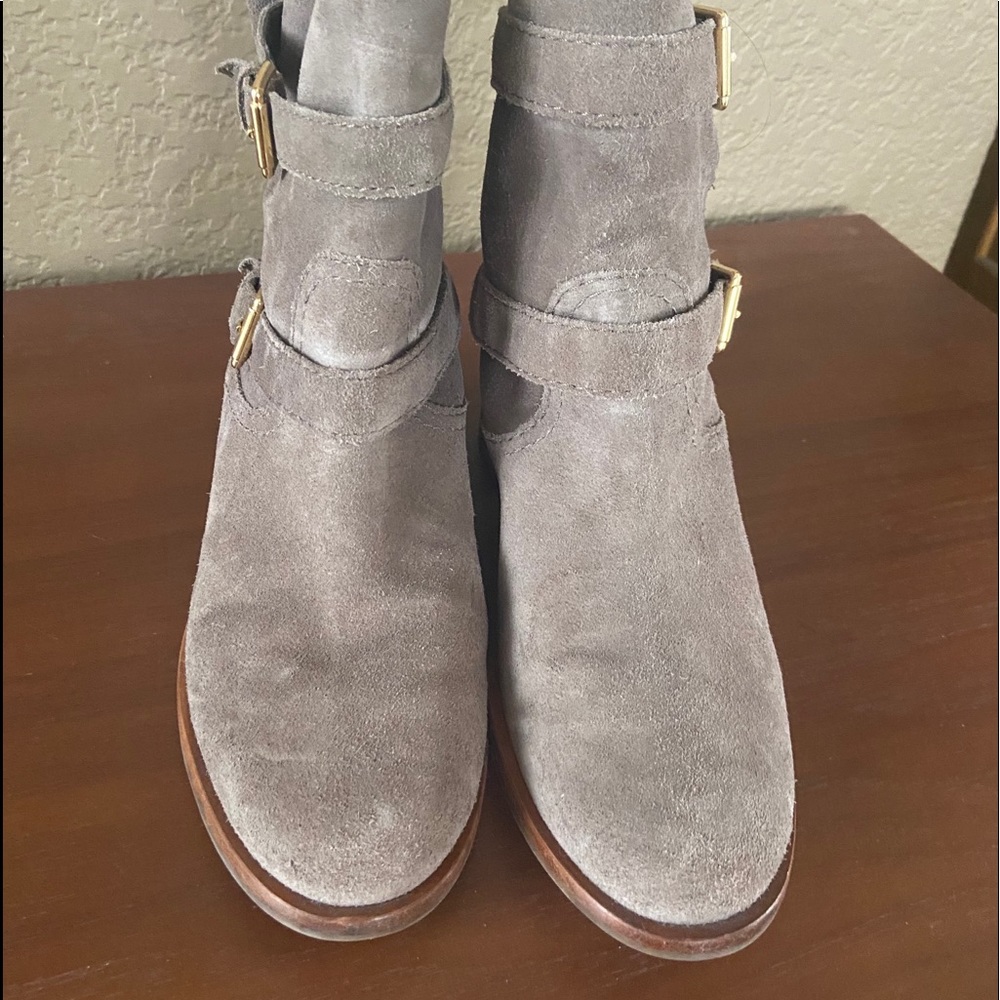 Ankle boots